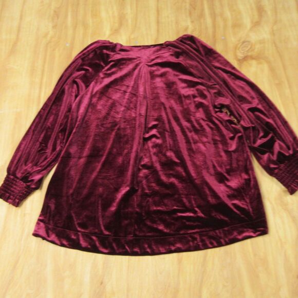 UMGEE Floral Lace Velvet Top Sz 1X Red Wine Blouse Smocked Raglan Sleeves NWT - Picture 9 of 12